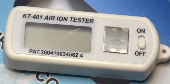 Ionen Tester Front View