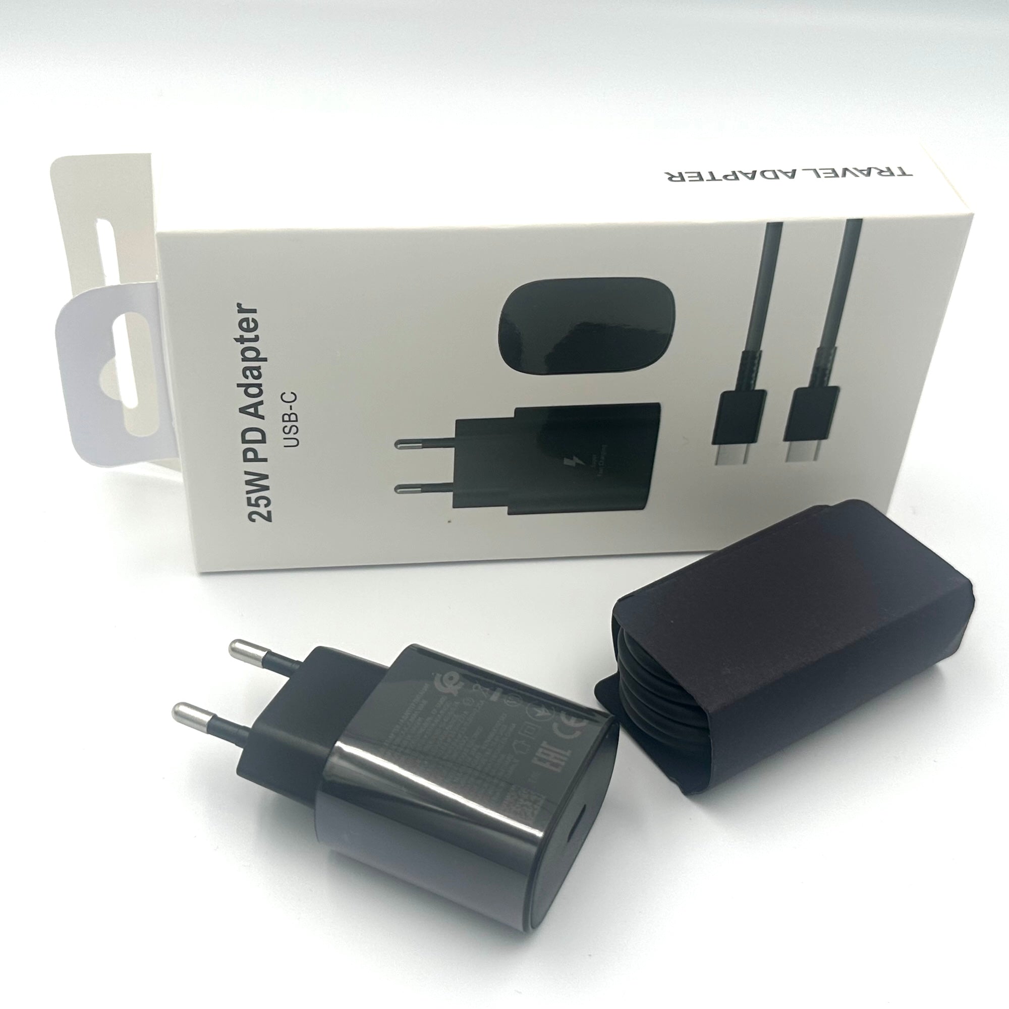 Power Adapter 25 Watt USB-C Front view