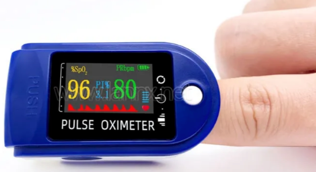 Pulse Oximeter with Color Display Front view